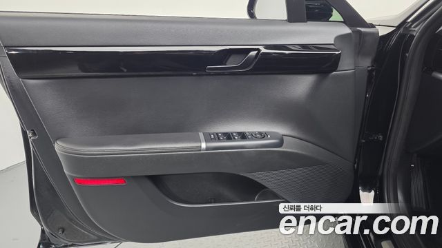 Hyundai Grandeur (GN7) 2,5 Gasoline 2WD Premium 2023 — фото 24