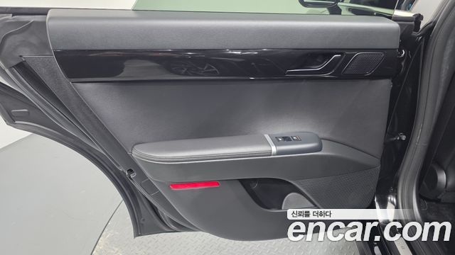 Hyundai Grandeur (GN7) 2,5 Gasoline 2WD Premium 2023 — фото 25
