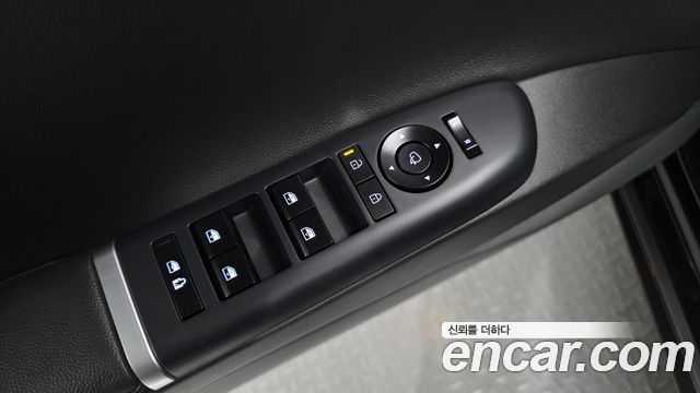 Hyundai Grandeur (GN7) 2,5 Gasoline 2WD Premium 2023 — фото 27