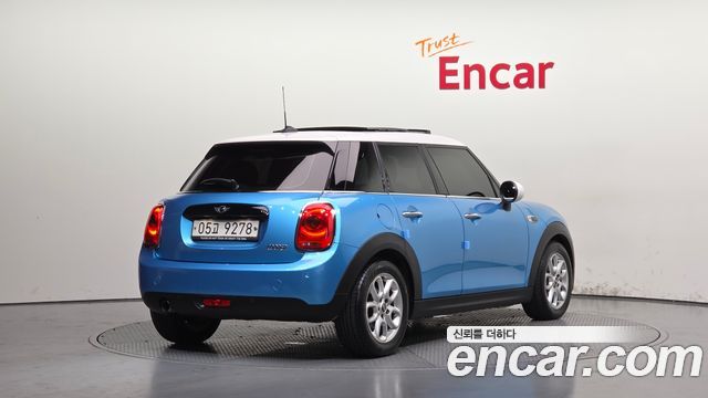 MINI Cooper 5Door HIGH 3rd 2018 — фото 2
