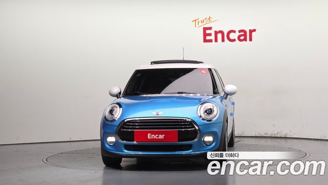 MINI Cooper 5Door HIGH 3rd 2018 — фото 3