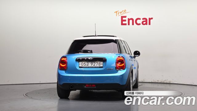 MINI Cooper 5Door HIGH 3rd 2018 — фото 4