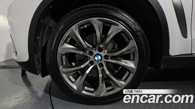 BMW X6 (F16) xDrive 40d 2016 — фото 5