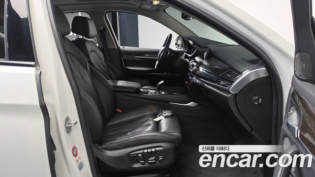 BMW X6 (F16) xDrive 40d 2016 — фото 11