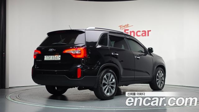Kia Sorento R Diesel 2.0 2WD Trendy 2014 — фото 2