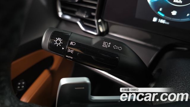 Kia Sportage Hybrid (V) Nobleless 2WD 2023 — фото 31