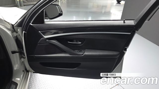 BMW 5 Series (F10) 520d M Aero Dynamic 2016 — фото 24
