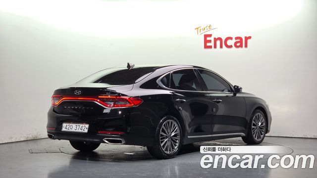 Hyundai Grandeur (IG) 3.0 Exclusive Special 2017 — фото 2