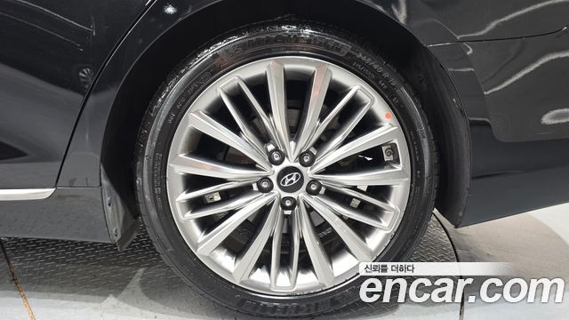 Hyundai Grandeur (IG) 3.0 Exclusive Special 2017 — фото 5