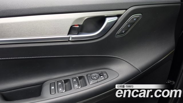 Hyundai Grandeur (IG) 3.0 Exclusive Special 2017 — фото 16