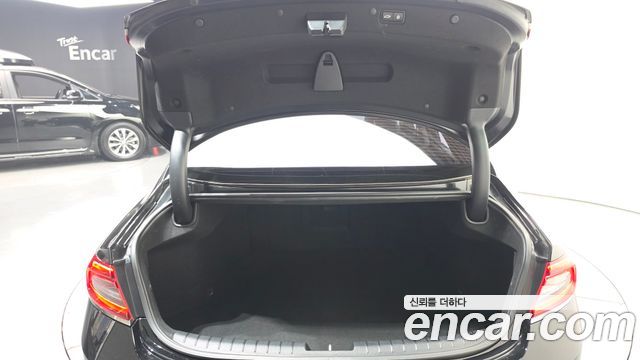 Hyundai Grandeur (IG) 3.0 Exclusive Special 2017 — фото 20