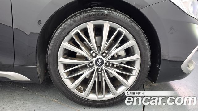 Hyundai Grandeur (IG) 3.0 Exclusive Special 2017 — фото 21