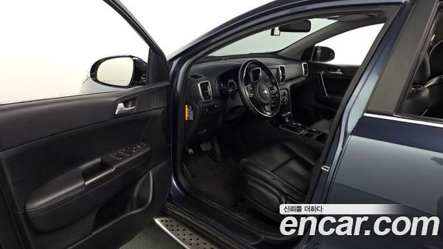 Kia Sportage (IV) Gasoline 2.0 2WD Noblesse 2018 — фото 10