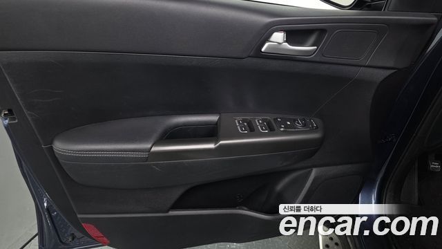 Kia Sportage (IV) Gasoline 2.0 2WD Noblesse 2018 — фото 24