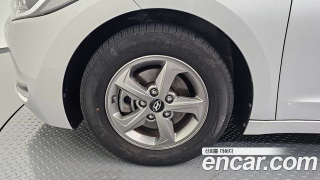 Hyundai Avante (AD) 1.6 GDI Smart 2016 — фото 5