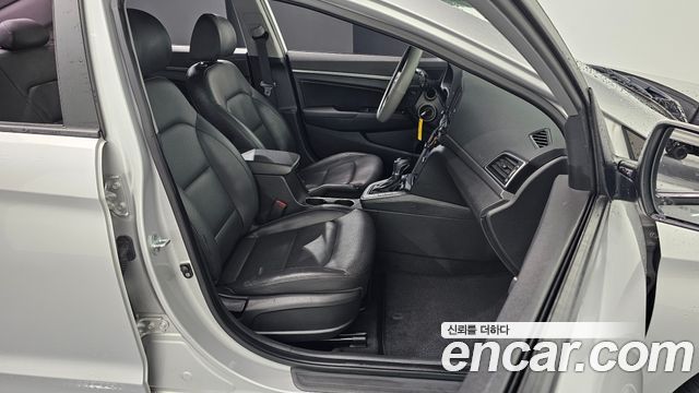 Hyundai Avante (AD) 1.6 GDI Smart 2016 — фото 10