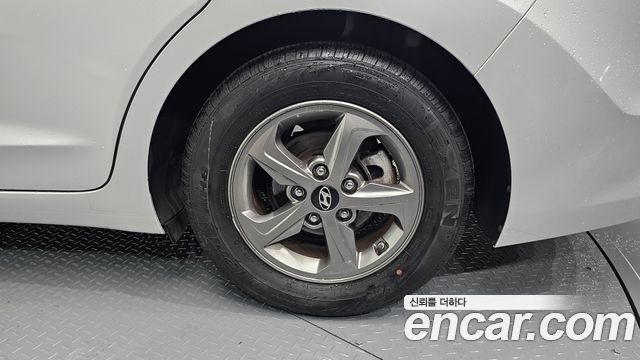 Hyundai Avante (AD) 1.6 GDI Smart 2016 — фото 21