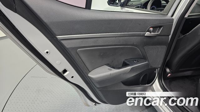 Hyundai Avante (AD) 1.6 GDI Smart 2016 — фото 25