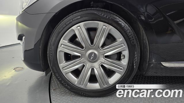 Genesis EQ900 5.0 GDI AWD Limousine Prestige 2018 — фото 5