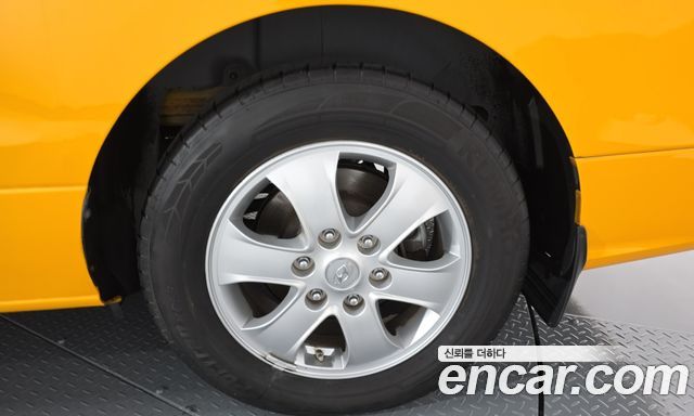 Hyundai Grand Starex School Bus LPi 2021 — фото 21
