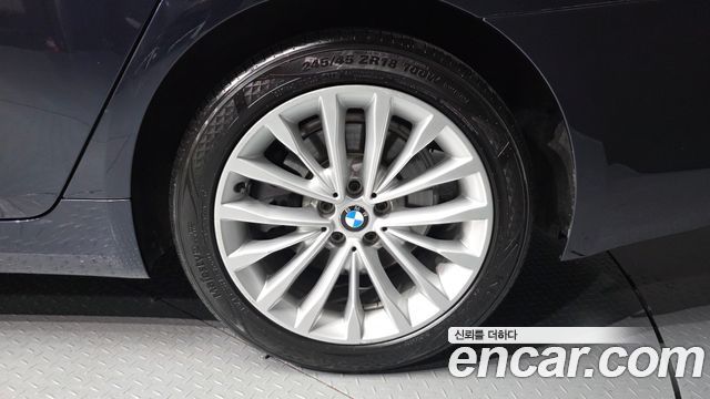 BMW 5 Series (G30) 520d Luxury Special Edition 2018 — фото 5