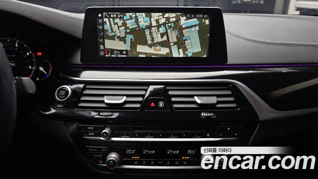 BMW 5 Series (G30) 520d Luxury Special Edition 2018 — фото 15