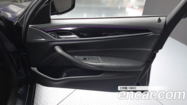 BMW 5 Series (G30) 520d Luxury Special Edition 2018 — фото 24