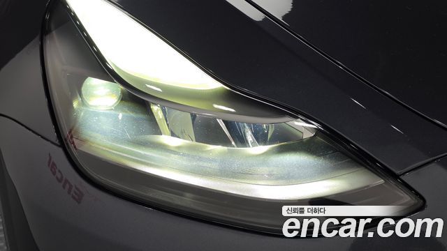 Tesla Model Y Long Range AWD 2023 — фото 28