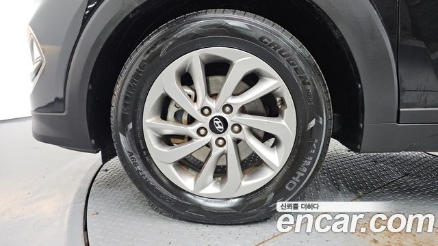 Hyundai Tucson Diesel 2.0 2WD Style 2016 — фото 5