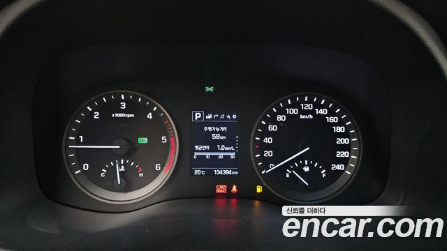 Hyundai Tucson Diesel 2.0 2WD Style 2016 — фото 8
