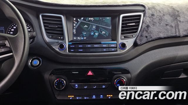 Hyundai Tucson Diesel 2.0 2WD Style 2016 — фото 14