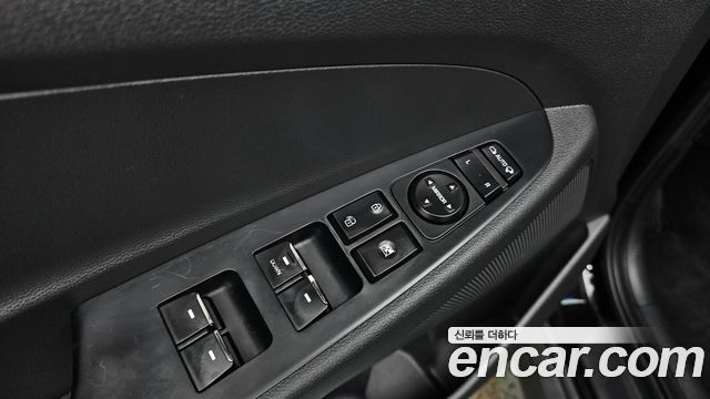 Hyundai Tucson Diesel 2.0 2WD Style 2016 — фото 17
