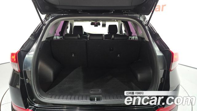 Hyundai Tucson Diesel 2.0 2WD Style 2016 — фото 20
