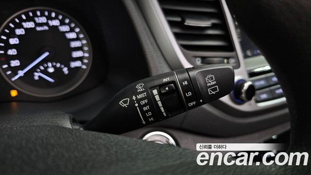Hyundai Tucson Diesel 2.0 2WD Style 2016 — фото 30