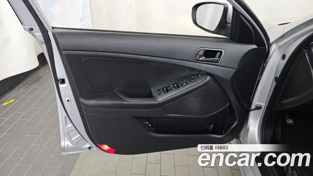 Kia K5 LPI Deluxe 2014 — фото 24