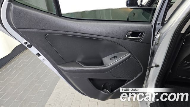 Kia K5 LPI Deluxe 2014 — фото 25
