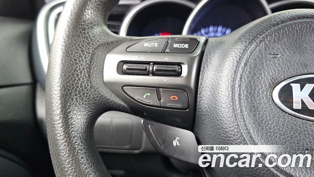 Kia K5 LPI Deluxe 2014 — фото 26