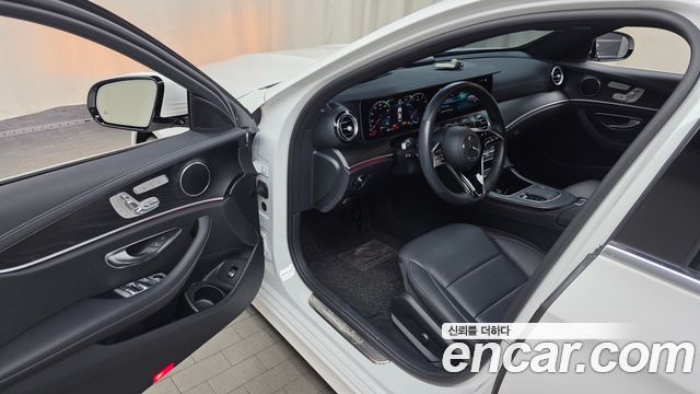 Mercedes-Benz E-Class (W213) E250 AMG Line 2023 — фото 10