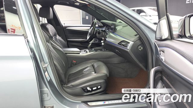 BMW 5 Series (G30) M550d xDrive 2018 — фото 15