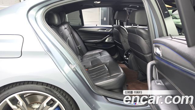 BMW 5 Series (G30) M550d xDrive 2018 — фото 16