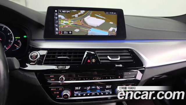 BMW 5 Series (G30) M550d xDrive 2018 — фото 18