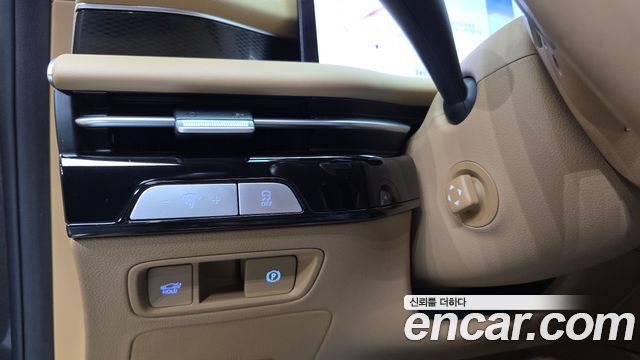 Genesis G80 (RG3) Gasoline 2.5 Turbo AWD 2025 — фото 39