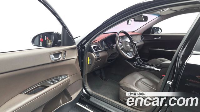 Kia K5 (II) 2.0 Noblesse 2019 — фото 10