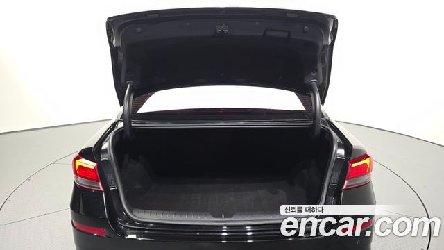 Kia K5 (II) 2.0 Noblesse 2019 — фото 20