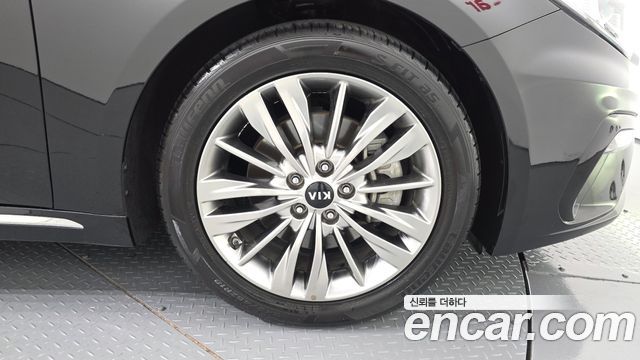 Kia K5 (II) 2.0 Noblesse 2019 — фото 21