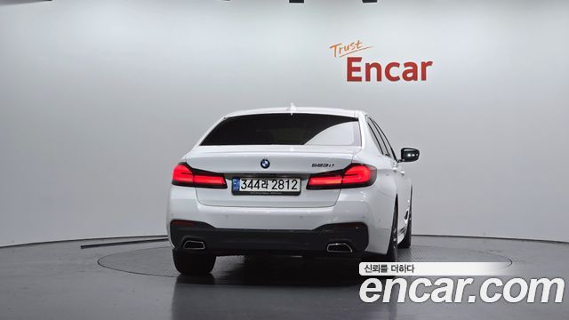 BMW 5 Series (G30) 523d M Sport 2022 — фото 4