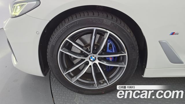 BMW 5 Series (G30) 523d M Sport 2022 — фото 5