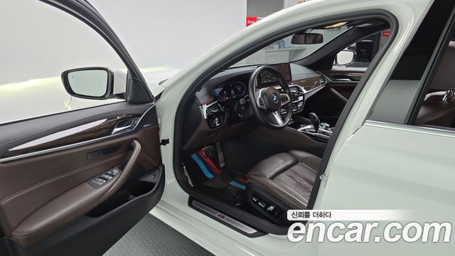 BMW 5 Series (G30) 523d M Sport 2022 — фото 10