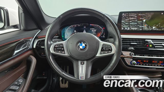 BMW 5 Series (G30) 523d M Sport 2022 — фото 13