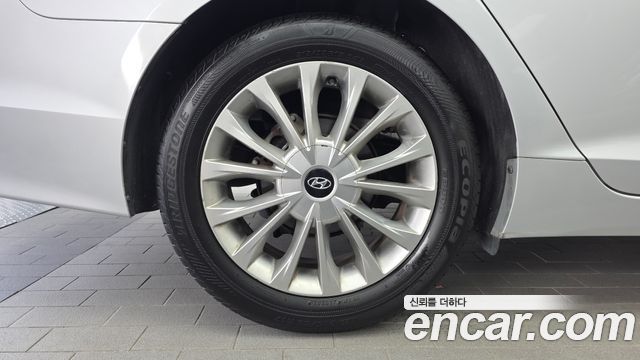 Hyundai Sonata (LF) 2.0 Smart 2015 — фото 5